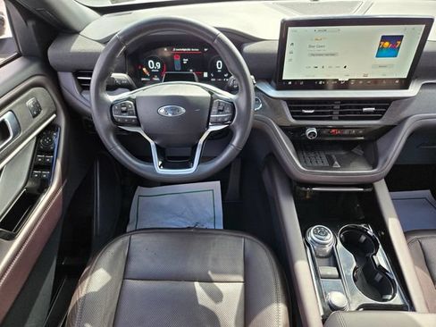 Used 2025 Ford Explorer Platinum w/ LUX Leather Package AWD/4WD image 14