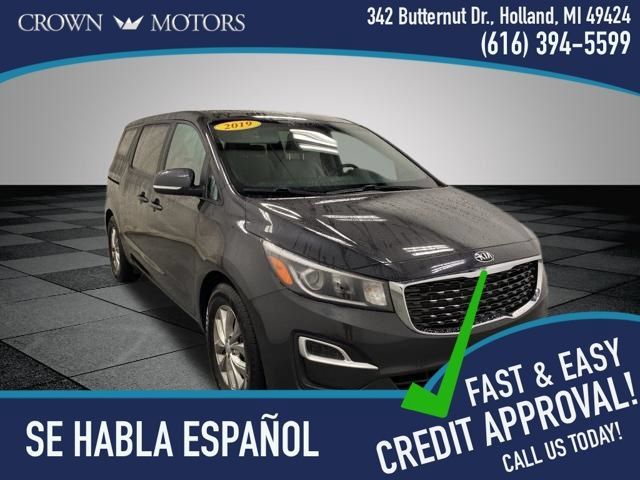 Used 2019 Kia Sedona LX FWD image 1