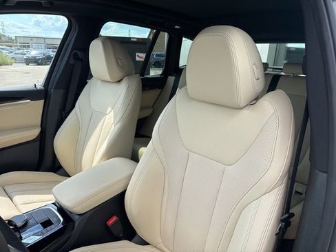 Used 2024 BMW X3 xDrive30i w/ Premium Package w/ZPA image 7