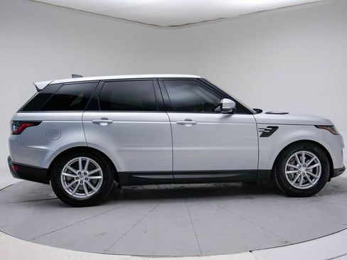 Used 2021 Land Rover Range Rover Sport SE image 2
