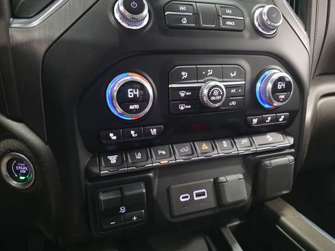 Used 2023 GMC Sierra 3500 Denali w/ Denali Ultimate Package AWD/4WD image 20