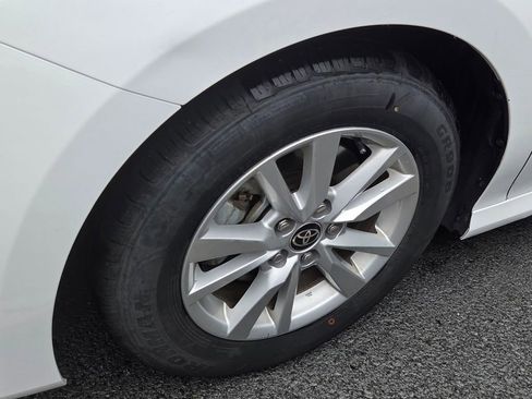 Used 2025 Toyota Camry LE image 4