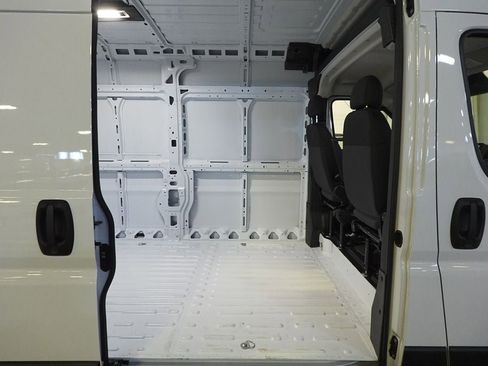 New 2026 RAM ProMaster 3500 w/ Convenience Group image 21