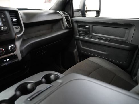 Used 2024 RAM 3500 Tradesman w/ Chrome Appearance Group image 13