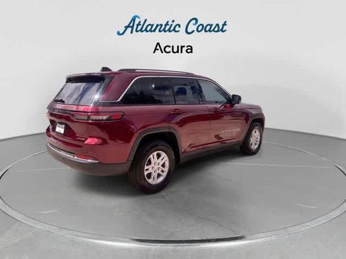 Used 2023 Jeep Grand Cherokee Laredo RWD image 8