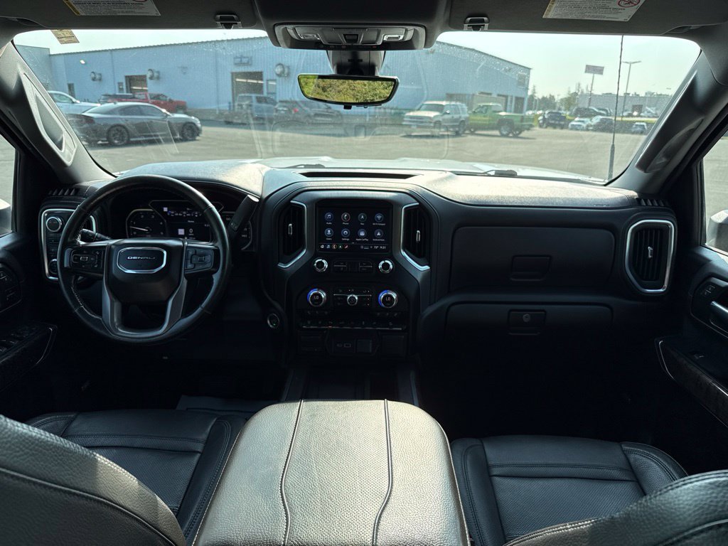 Used 2023 GMC Sierra 3500 Denali w/ Technology Package AWD/4WD image 15