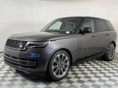 New 2025 Land Rover Range Rover SE image 2