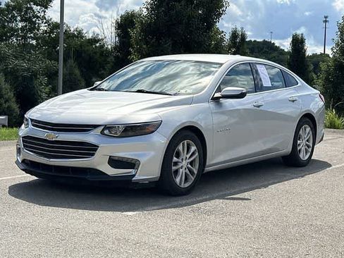 Used 2018 Chevrolet Malibu LT FWD image 1
