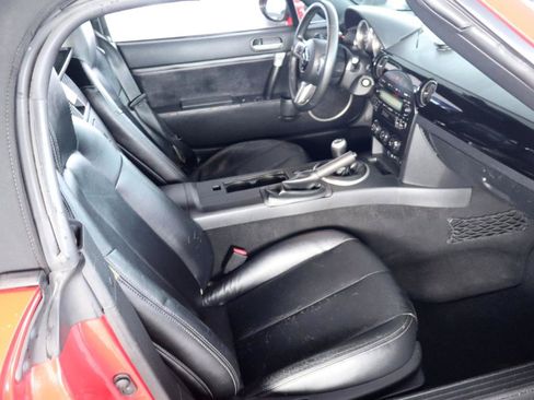 Used 2008 MAZDA MX-5 Miata Grand Touring RWD image 30