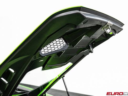 Used 2024 Lamborghini Huracan Tecnica image 21