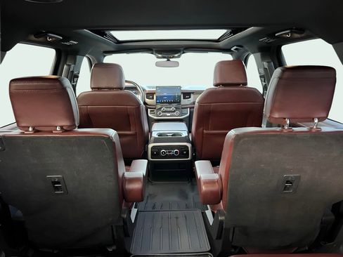 Used 2022 Ford Expedition Limited image 19
