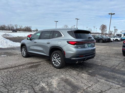 Certified 2025 Buick Enclave Preferred image 3