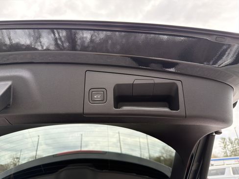 Used 2019 Cadillac XT4 Premium Luxury w/ Cold Weather Package image 22