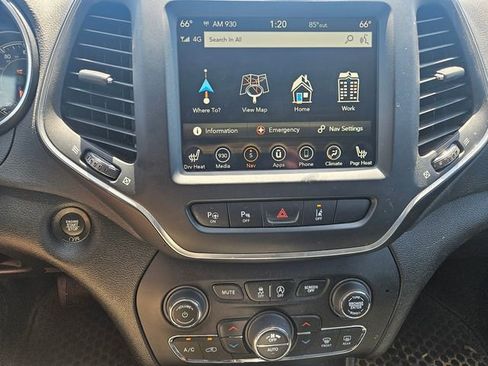 Used 2023 Jeep Cherokee Altitude Lux image 18