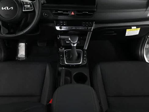 Used 2025 Kia Seltos EX image 16