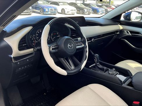 Used 2021 MAZDA MAZDA3 s image 17