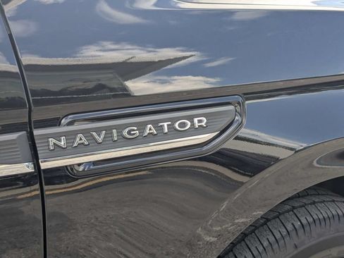 Used 2024 Lincoln Navigator Reserve AWD/4WD image 13