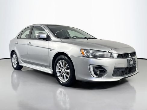 Used 2016 Mitsubishi Lancer ES FWD image 3