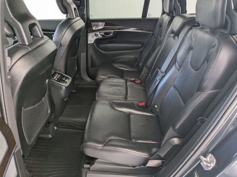 Used 2016 Volvo XC90 T6 Momentum w/ Momentum Plus Package AWD/4WD image 17