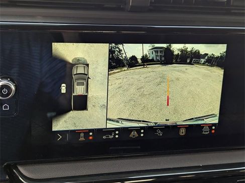 Used 2024 GMC Sierra 1500 AT4 w/ Technology Package image 17