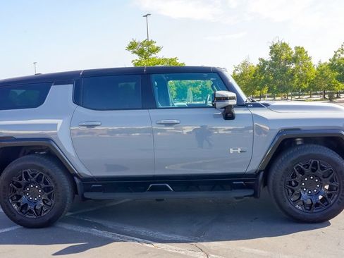 Used 2025 GMC Hummer EV 2X w/ LPO, Cargo Utility Package image 10