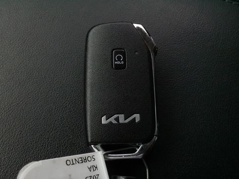 Used 2023 Kia Sorento SX AWD/4WD image 32