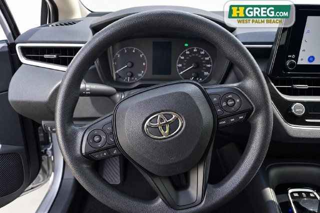 Used 2023 Toyota Corolla LE FWD image 13