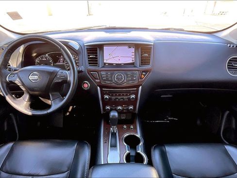 Used 2018 Nissan Pathfinder Platinum w/ Cargo Package image 13
