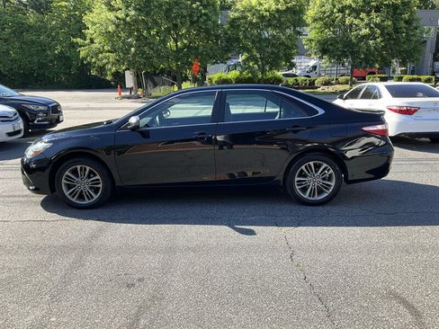 Used 2017 Toyota Camry SE FWD image 8