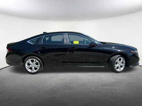 Used 2025 Honda Accord LX image 14