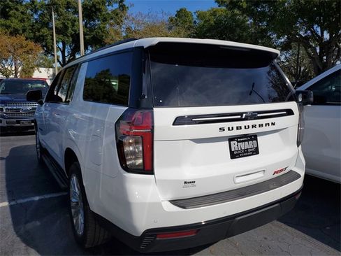 Used 2024 Chevrolet Suburban RST w/ Luxury Package image 3