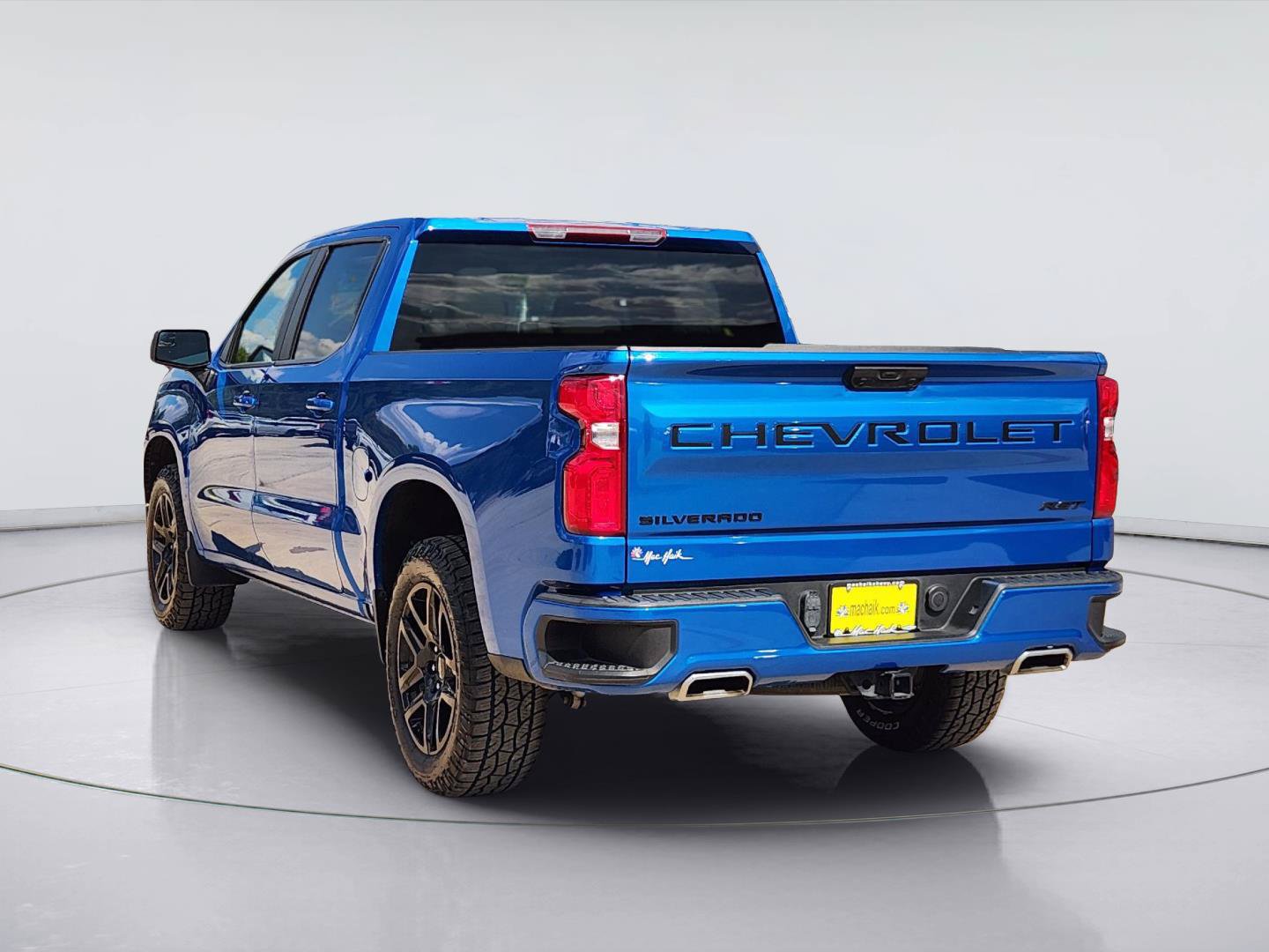 Used 2024 Chevrolet Silverado 1500 RST AWD/4WD image 5