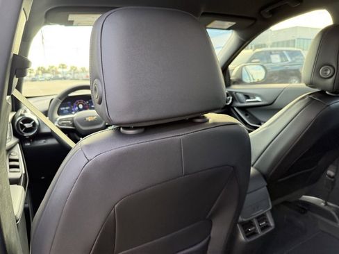 New 2026 Chevrolet Equinox LT w/ Convenience Package II image 32