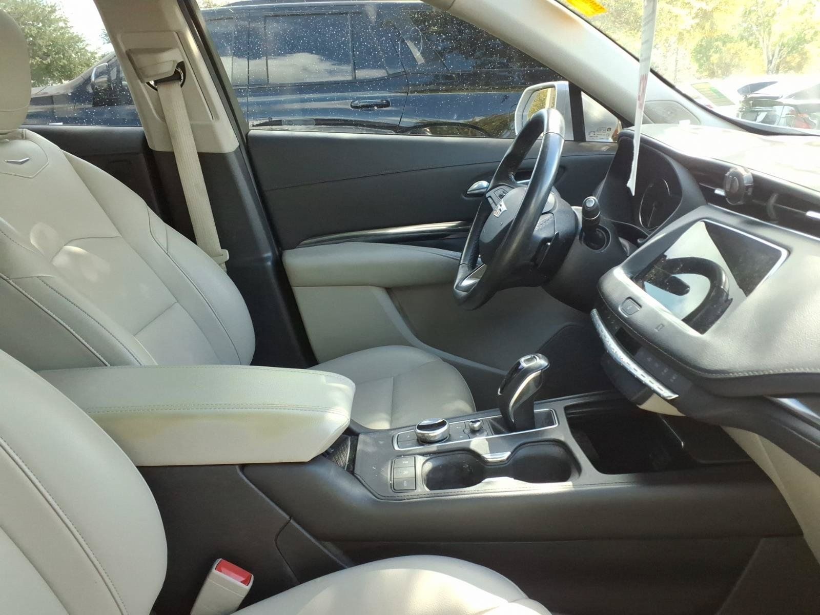 Used 2019 Cadillac XT4 Luxury FWD image 5