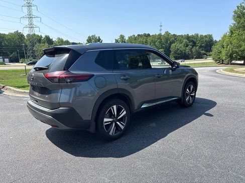 Used 2023 Nissan Rogue SL w/ SL Premium Package FWD image 5