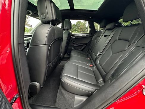 Used 2026 Porsche Macan AWD/4WD image 19