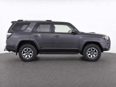 Used 2018 Toyota 4Runner TRD Off-Road Premium AWD/4WD image 11