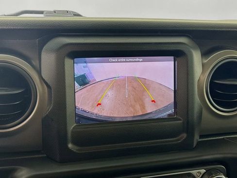 Used 2022 Jeep Wrangler Sport AWD/4WD image 11