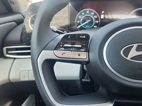 New 2025 Hyundai Elantra Limited image 15