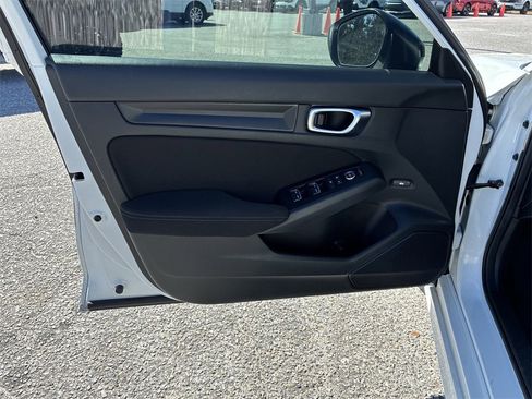 Used 2025 Honda Civic Sport image 18