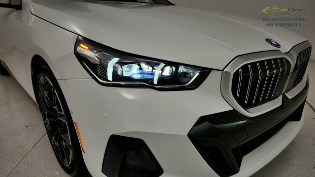 Used 2025 BMW i5 eDrive40 w/ M Sport Package AWD/4WD image 21