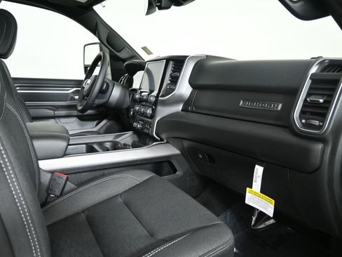 Used 2025 RAM 1500 Big Horn AWD/4WD image 15
