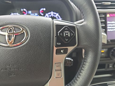 Used 2022 Toyota 4Runner SR5 RWD image 15