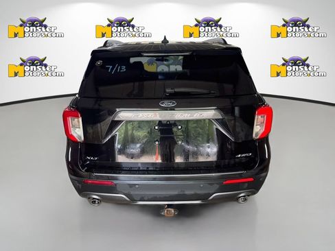 Used 2022 Ford Explorer XLT w/ XLT Sport Appearance Package AWD/4WD image 5