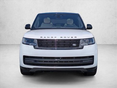 Used 2023 Land Rover Range Rover SE AWD/4WD image 2