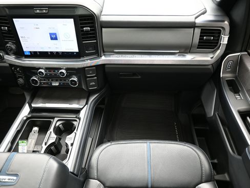 Used 2025 Ford F250 Platinum w/ Tremor Off-Road Package image 40