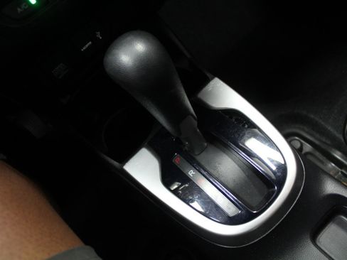 Used 2015 Honda Fit EX image 18