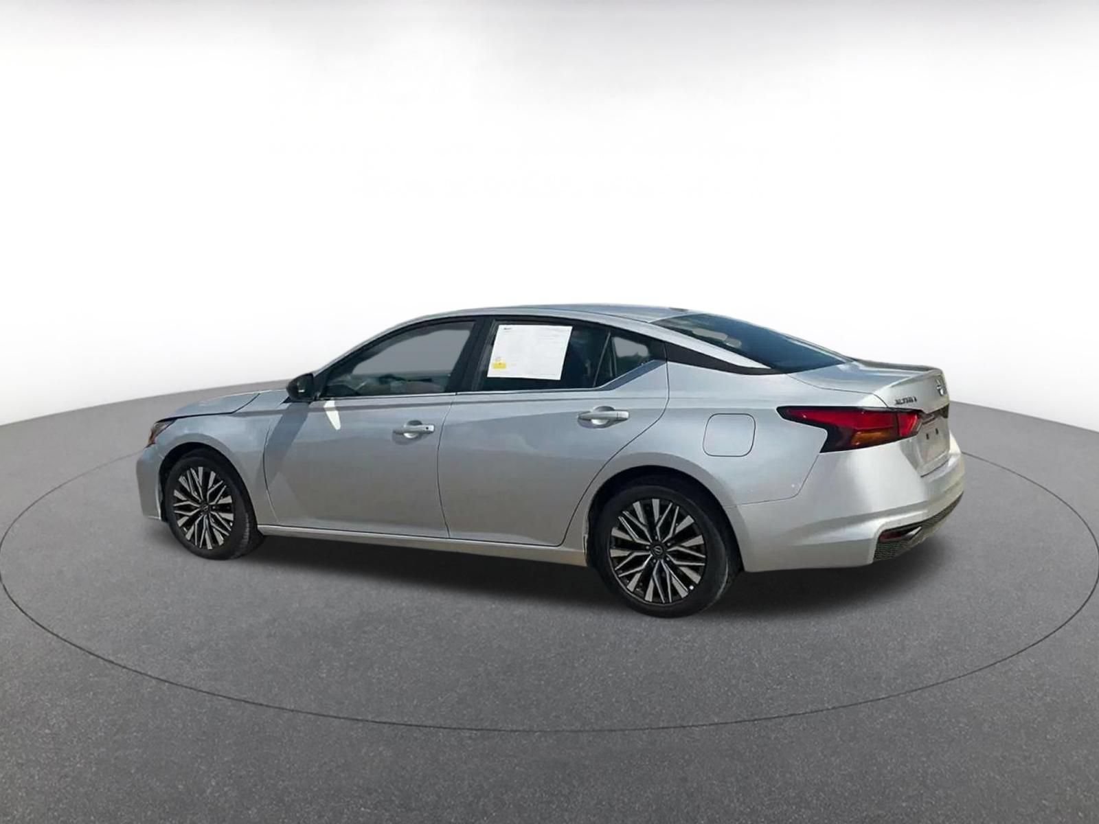 Used 2026 Nissan Altima 2.5 SV FWD image 9