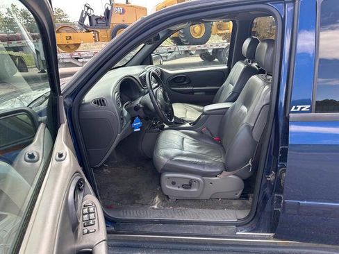 Used 2002 Chevrolet TrailBlazer LTZ AWD/4WD image 22