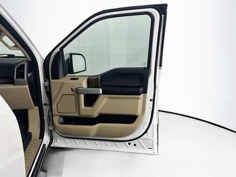 Used 2017 Ford F150 Lariat w/ Equipment Group 502A Luxury image 33